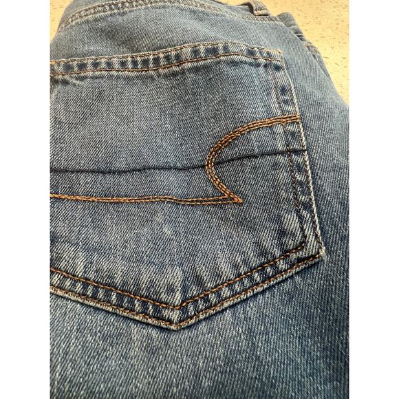 AMERICAN EAGLE MID BLUE MOM JEANS WOMENS SIZE 6 - Picture 7 of 7